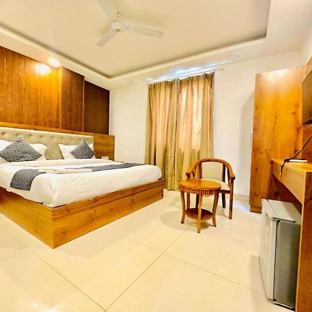 Hotel The Glory Near Delhi International Airport New Delhi Buitenkant foto